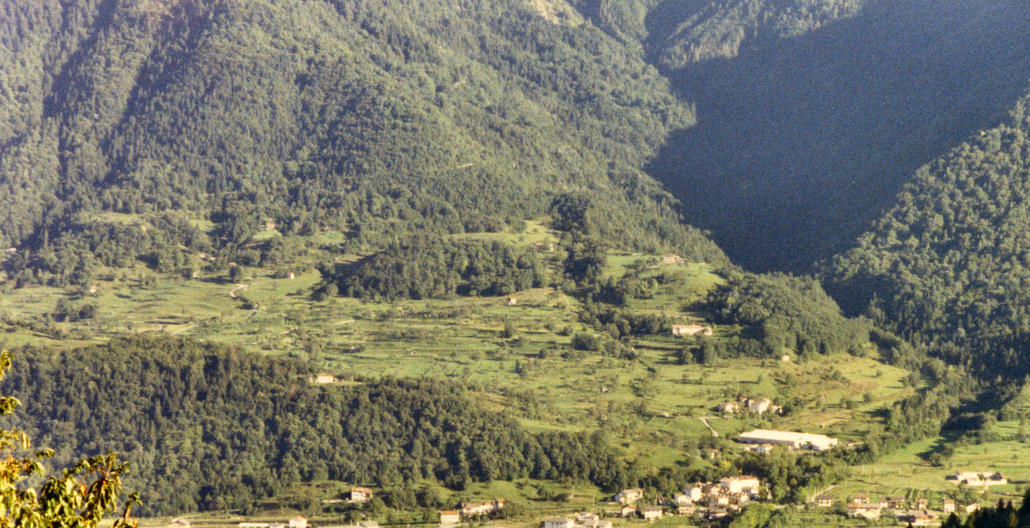 Fascia di campagna a SudOvest di Porcen Fascia di campagna a SudOvest di Porcen