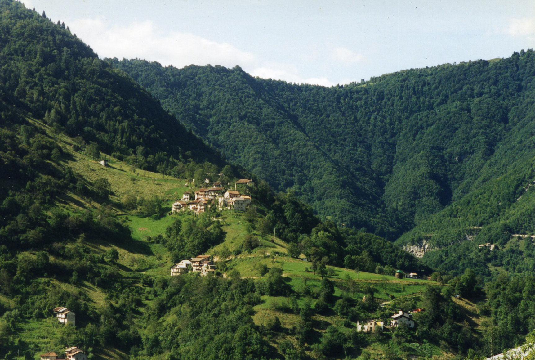 Tipici COLMEI in Valle: i Supremi, i Nant, e in alto il Col dei Bof